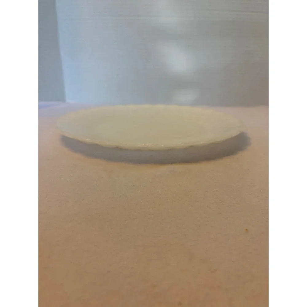 Unbranded vintage milk
